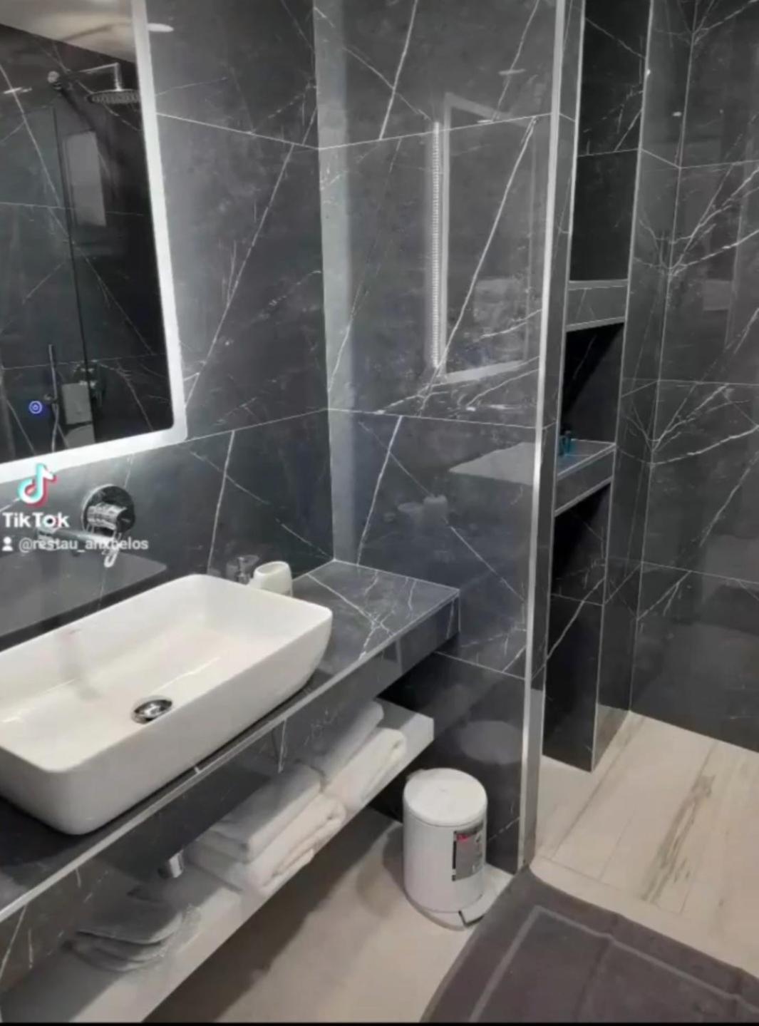 Anxhelos Hotel Himare Luaran gambar
